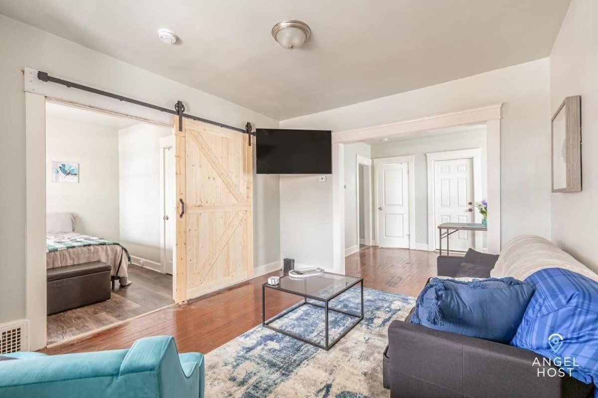Newly Remodeled Apt, South Hills Old Brooklyn Area 클리블랜드 외부 사진